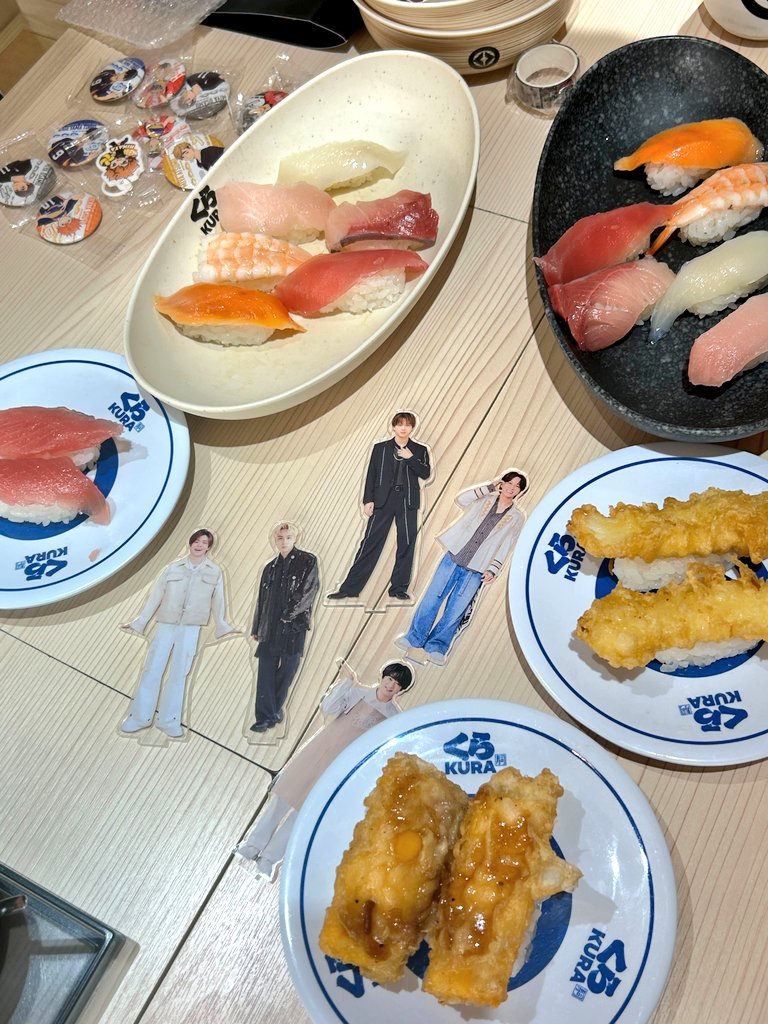 1307kumaeri's tweet photo. 同僚とみんな違う界隈での初めてのお出かけ😂
推し活自体も久々かも☺️
そして色々自由🥰 https://t.co/1uUbnFkOBz
