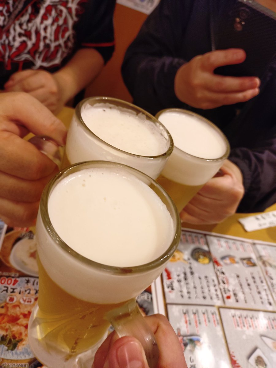 AriMetal15's tweet photo. メタラジフェス後アフターでメイト仲間と乾杯！🍻
ライブ後のビールって何でこんなに美味いんだろ？😆 https://t.co/ym2BRov9TT