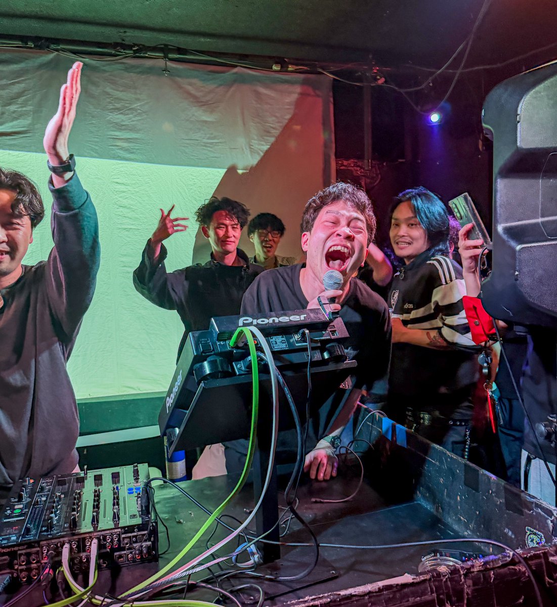 KyoChang tweet media