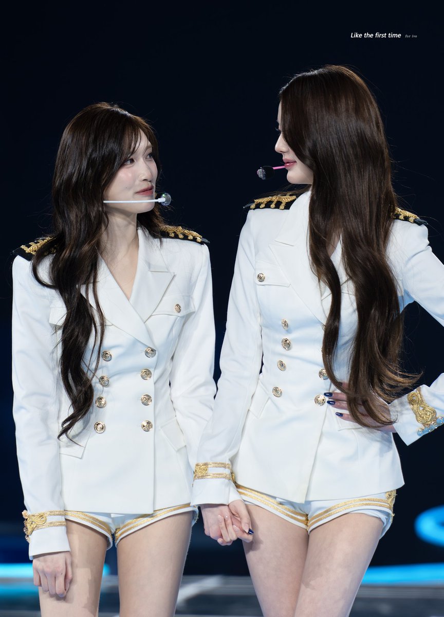 투라이트 tweet media