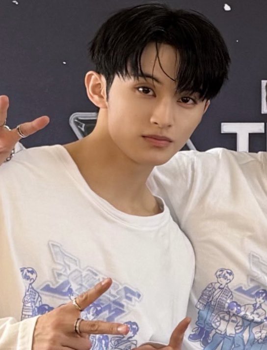 ประชากรม้าคเวน ⁽¹⁹⁹⁹⁾🍏 tweet media