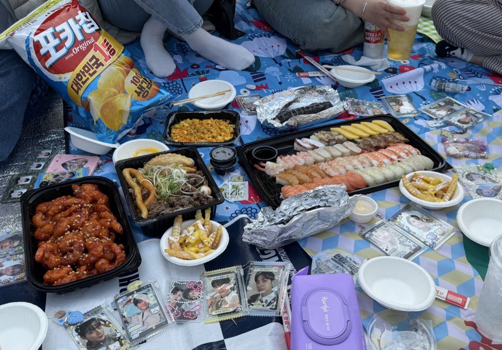 inspiteofthat__'s tweet photo. 벚꽃도 보고 두부랑 묘섭이 칭구도 만나고~
오늘도 재밌었다 팀부산 💗
공부해야 하는 데 이 사람들 만나는 거 너무 좋아서 큰일남..
@gnuss_ @hala7415 @duyonice @YUL070 @soap_yeonsung @wndrl08102 @7sung4eeda https://t.co/xmYk7c5PRg