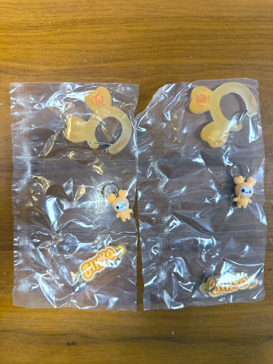 トムトム tweet media