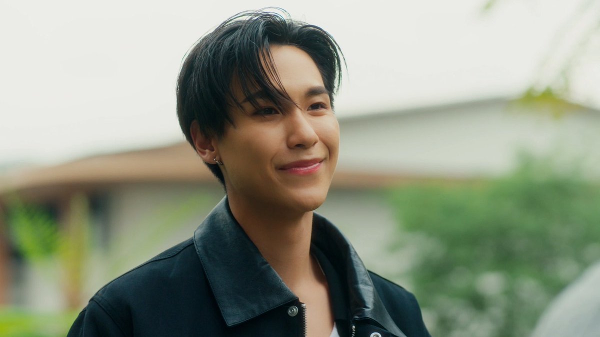 GMMTV's tweet photo. อ้าว สรุปคนที่คุยด้วยเมื่อคืนคือทิมซะงั้น ตกหลุมรักกับคนเดิมสุดๆ
#MyRomanceScammerEP9

@jnnrrs @Markjrtn https://t.co/A7SW7xXrv0