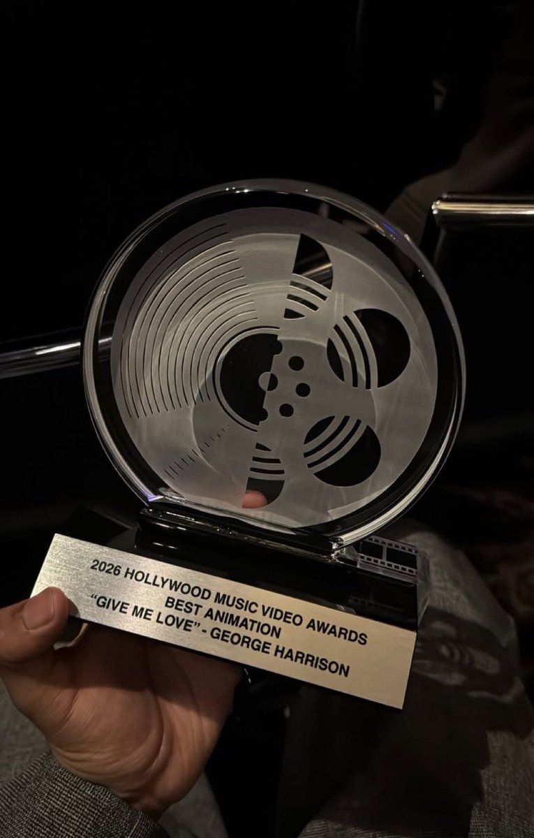 rochelle ‧₊ ♪˚⊹ tweet media