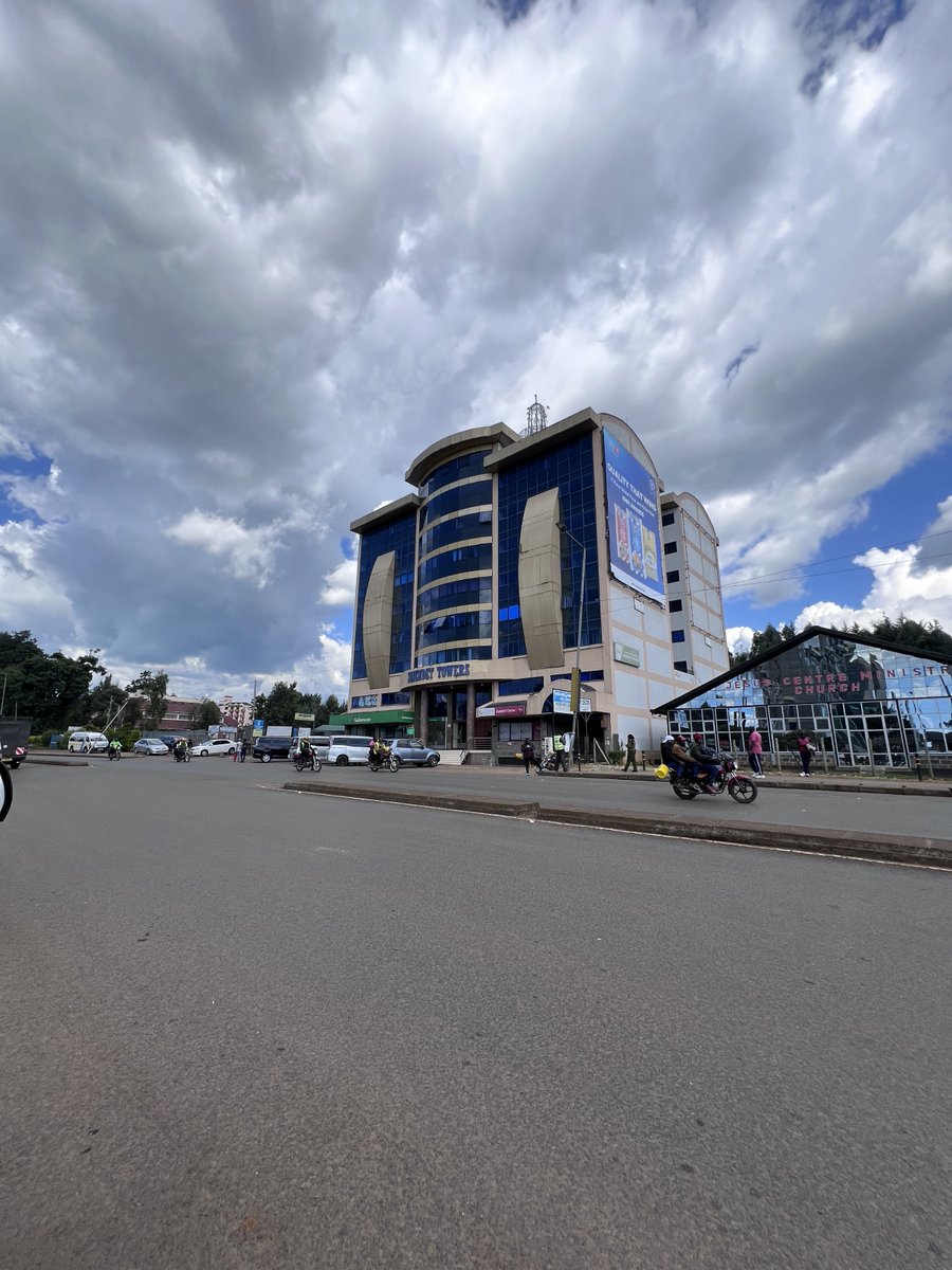 arapsang__'s tweet photo. Today's episode on how clear your camera is.
Kericho town in the evening. https://t.co/HhP9udaXyA