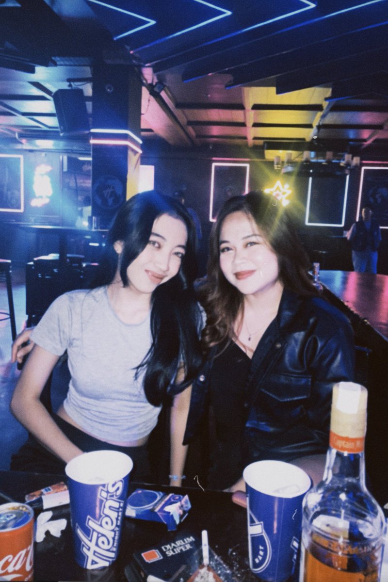 ali ᥫ᭡ tweet media