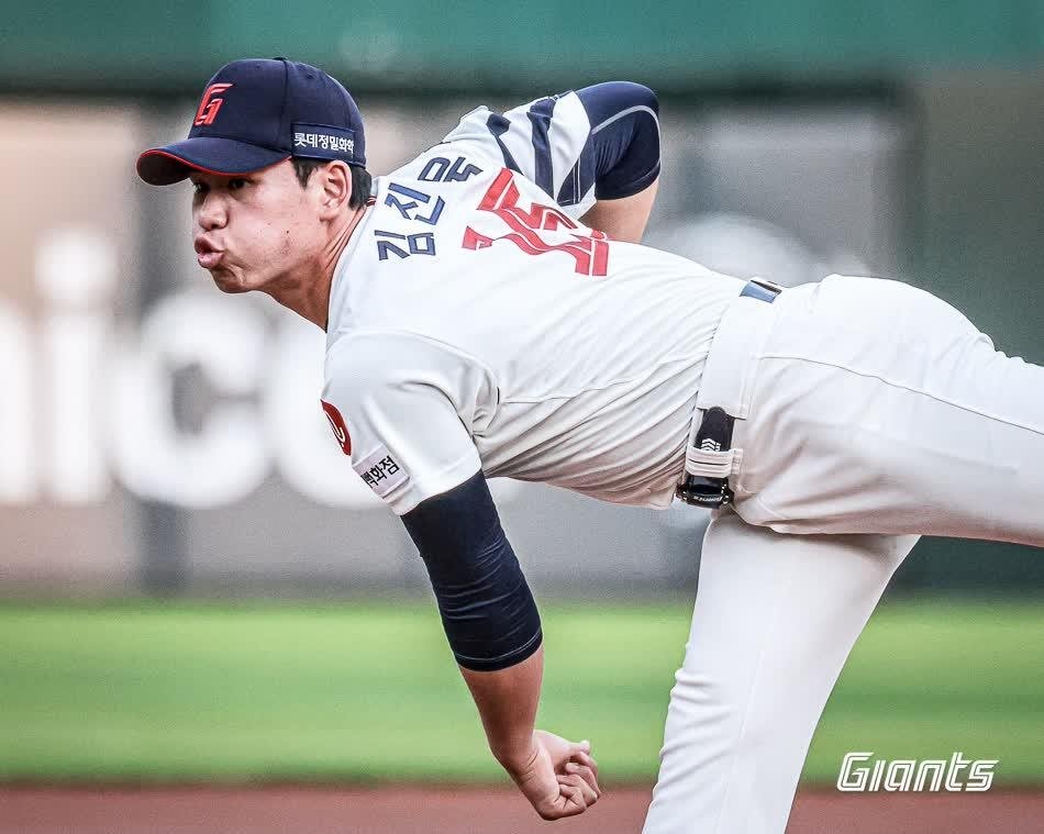 버생흥버볼많 tweet media