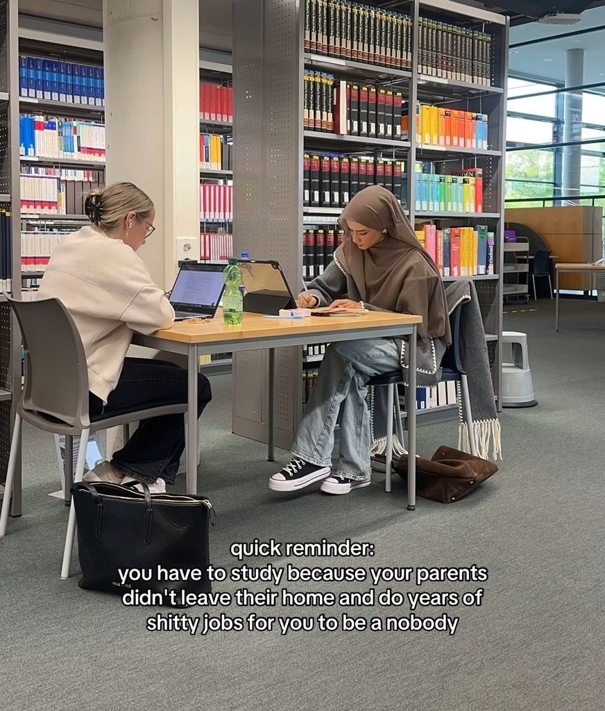 girlsay. tweet media