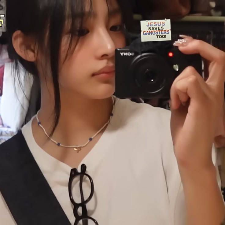 wonwoorylicious's tweet photo. aduh begini bisa gak sih.... delsoon kayaknya yang penting join #TokkiSelcaDay https://t.co/6S4GBygnf5