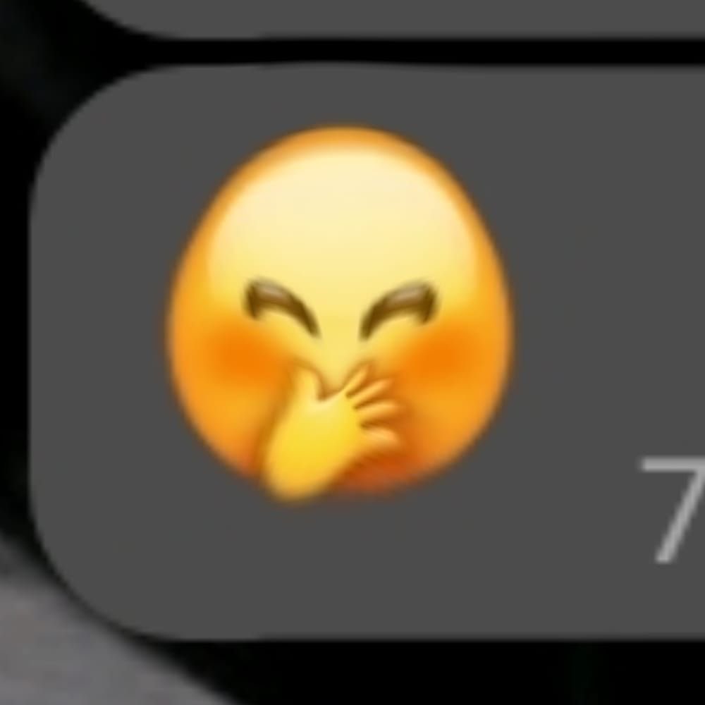 ℓiv🧸 tweet media