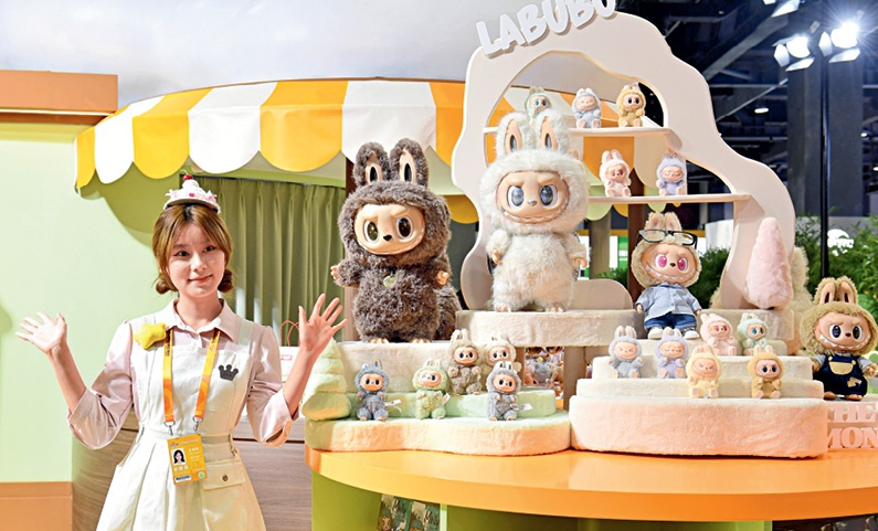 Augusto__Soto's tweet image. Zhao Yang, "Emotions Are the New Marketing Magnet", 今日中国, Winter 2026."“Today’s middle-aged and younger consumers, especially Gen Z, place greater emphasis on self-expression and inner experiences,” Ding observed." #inner #experiences #emotions 
chinatoday.com.cn/ctenglish/2018…