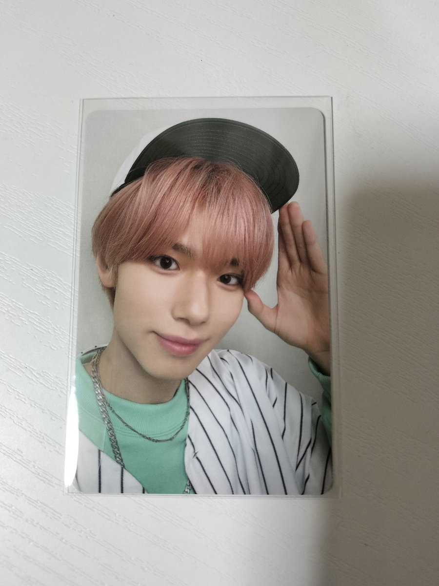 おひま tweet media