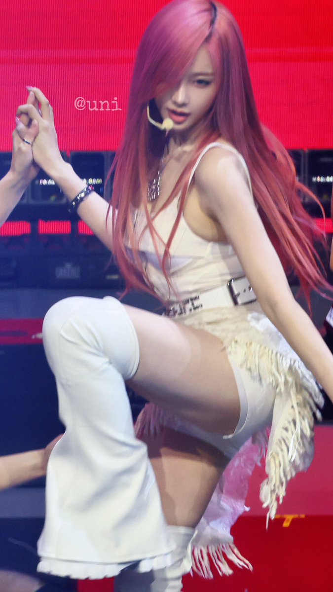 GiselleMuseum tweet media