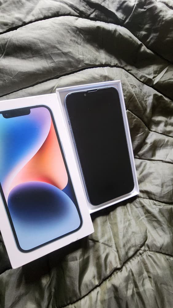 Makanjila_23's tweet photo. iPhone 14 128GB (Open box).
Battery 🔋 health 100%
K9,000 negotiable. 

Apple Watch series 9.
Battery 🔋 health 97%
K6,000. 

Call/text +260976877046

Kindly retweet. https://t.co/JH1CfVJ0z9