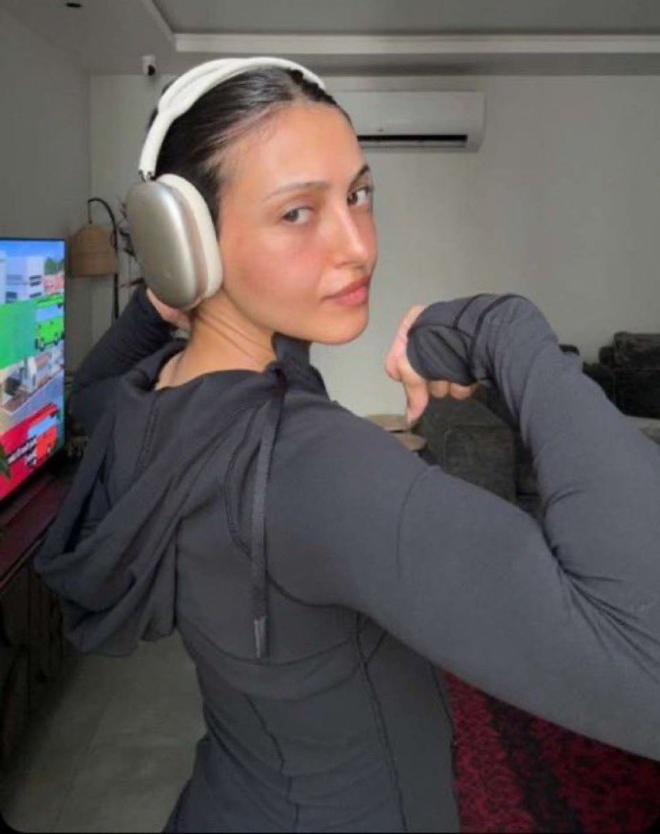 ALAN || آلان 🕊️ tweet media