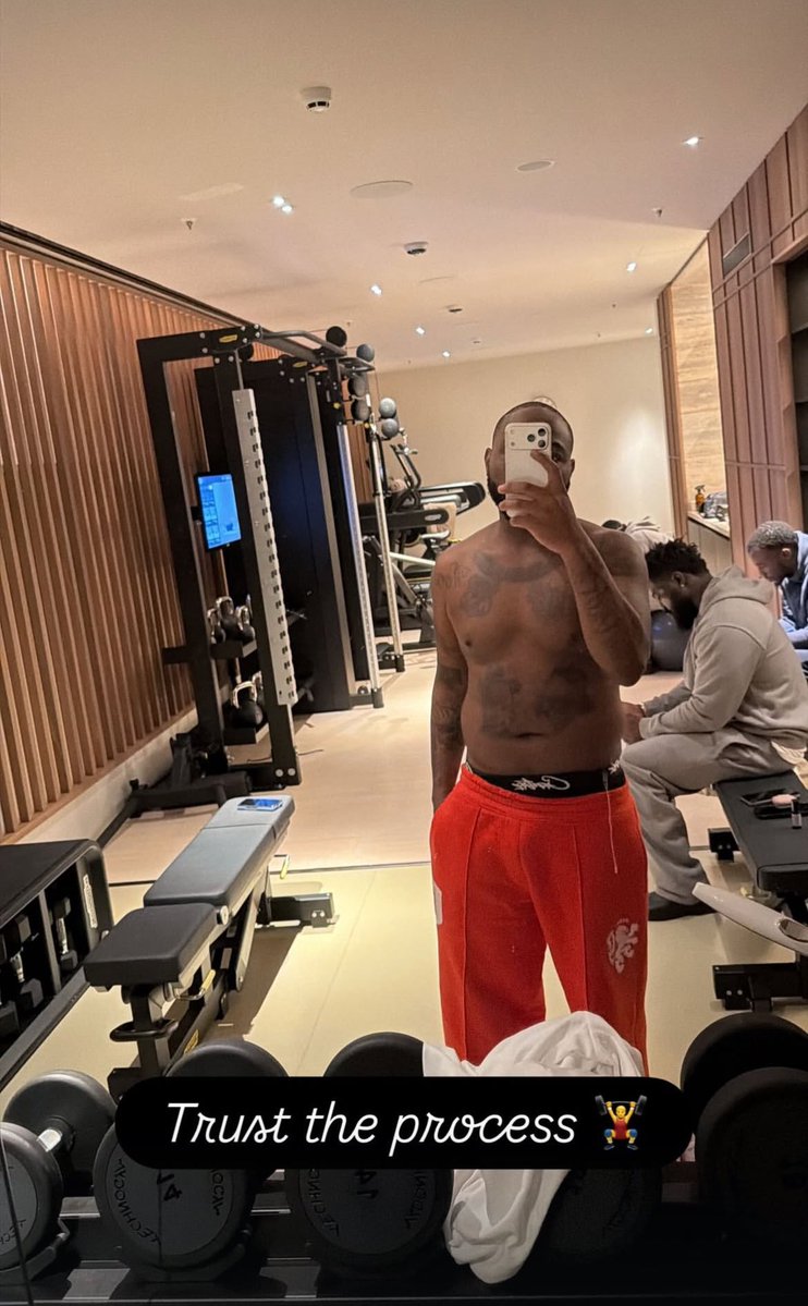 𝐑𝐨𝐳𝐚𝐩𝐞𝐩𝐩𝐞𝐫 🌎 tweet media