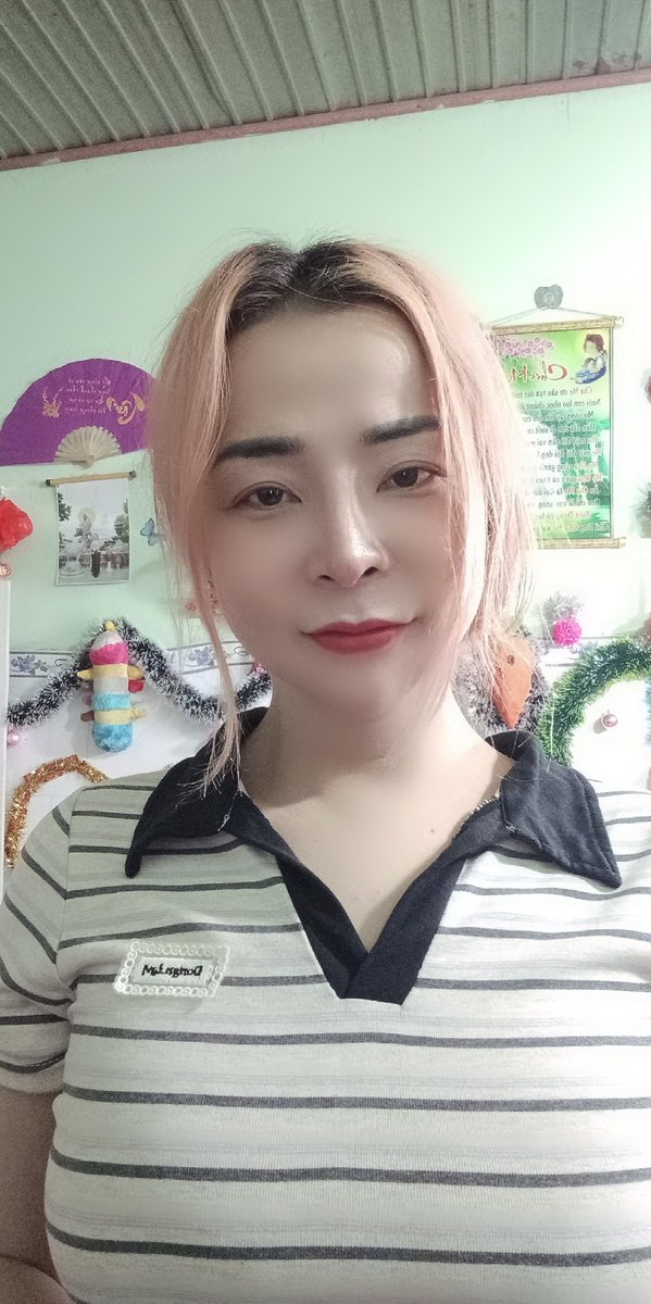 Hoangngoc1209's tweet photo. Chợt nhận ra rằng 37 tuổi rồi không còn sức hút với mấy bé nữa 🥺 https://t.co/8GrIuoqEZX