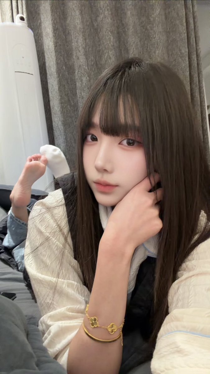 绘 tweet media