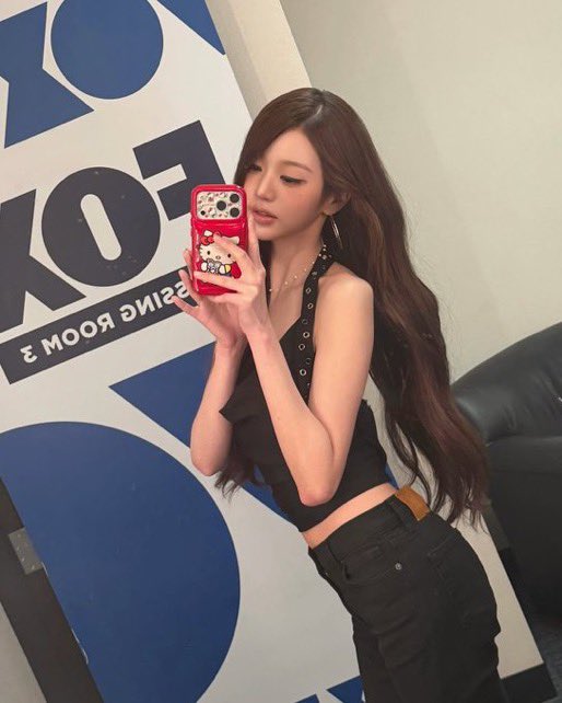 ive pics tweet media