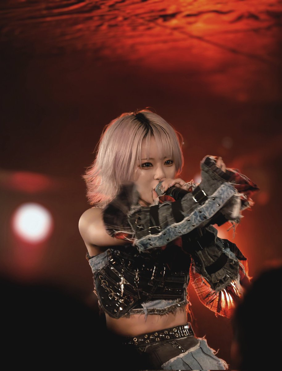 タ 𝔻ミ tweet media