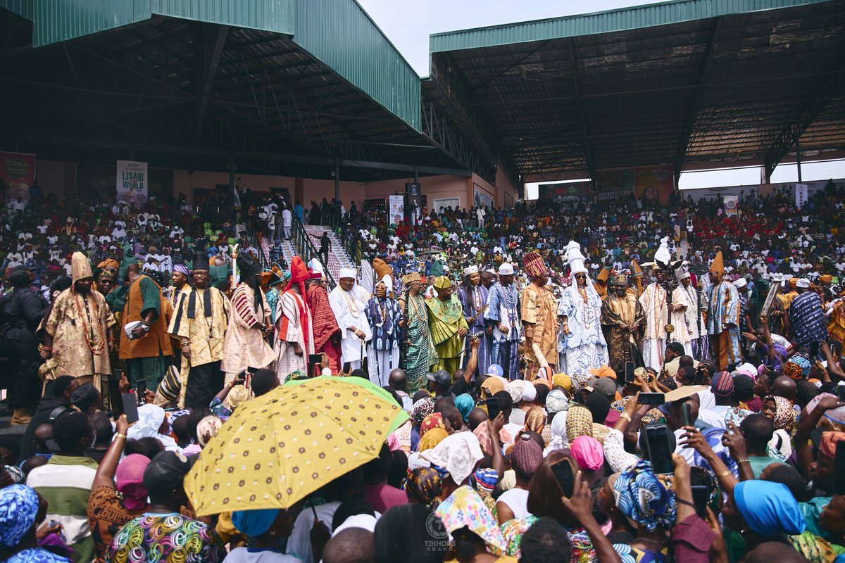 BabyGirl Photographer(TikhorsBrand) tweet media