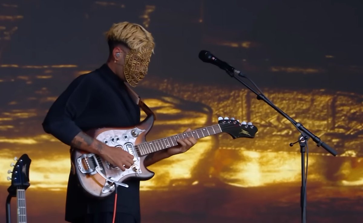 small talk and sidequest maxxing T-Bag tweet media