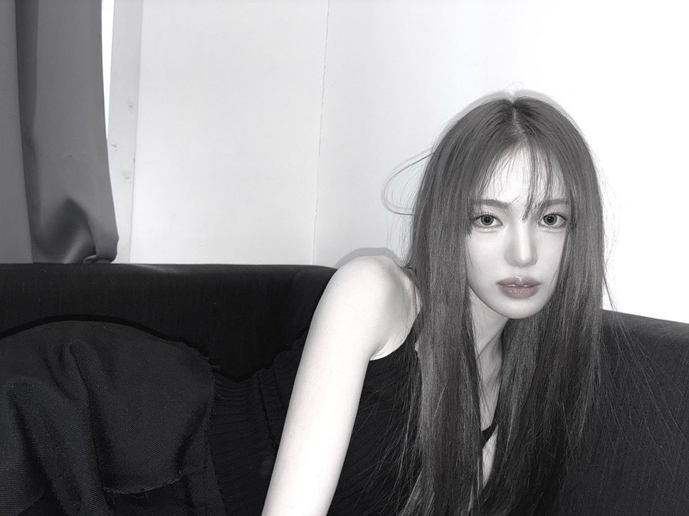 they should date or something