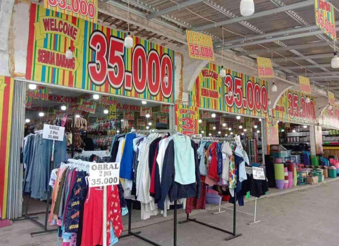 Seekor Lebah tweet media