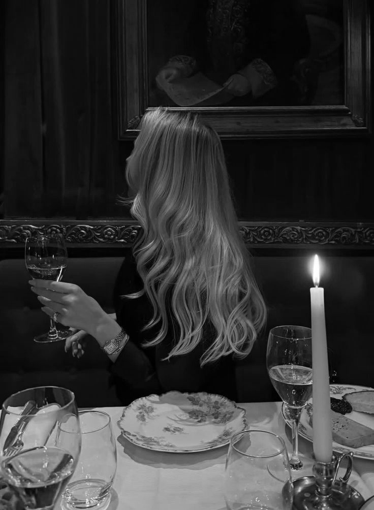 syraxwrites's tweet photo. #daemyra dancin til dawn • chapter 18/?

Rhaenyra did not know how to answer that. Love was far too dangerous, and she needed to keep a tight hold on her heart so that her mind would not be affected along the way.

https://t.co/B4v3XcpYvY https://t.co/tfCtNBf8VL