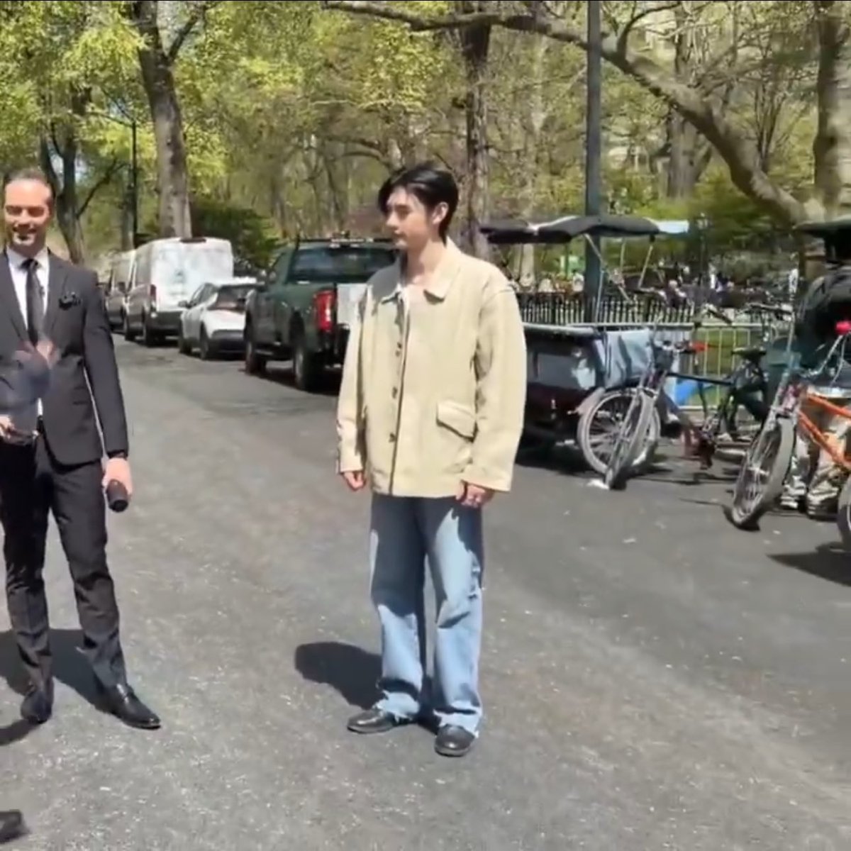 郑, Hayes. tweet media