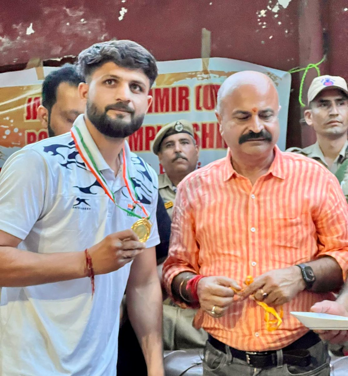 AdgpArmedJK's tweet image. J&amp;amp;K Police Central Sports #BoxingTeam today won 4 Gold &amp;amp; 1 Silver medals in UT Championship 2025–26 held at MA Stadium, #Jammu. A proud display of skill, rigorous training, discipline &amp;amp; continuous support from the department.
@JmuKmrPolice