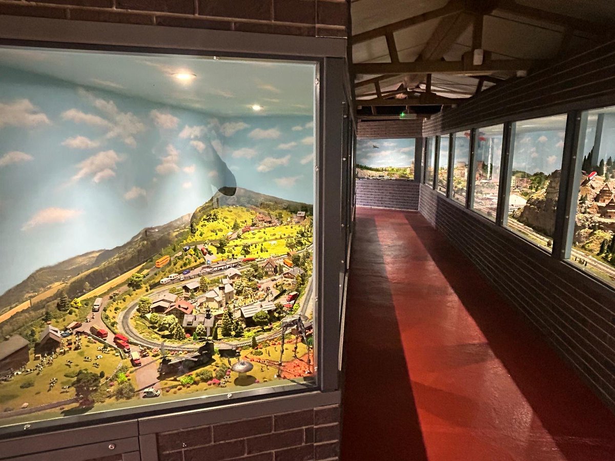 Model Village, Devon tweet media