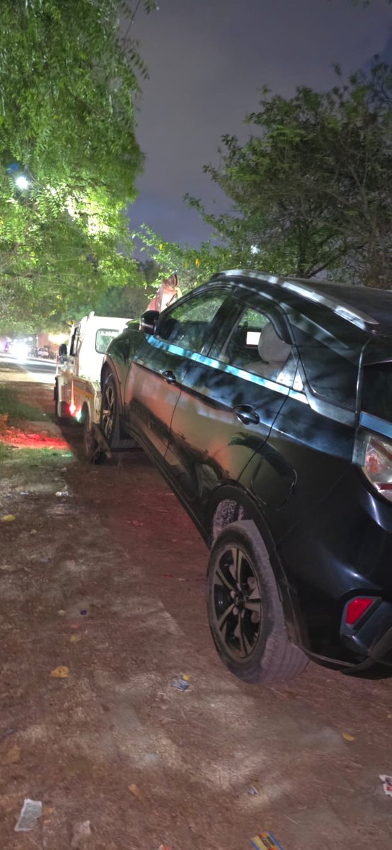 subhashbetal's tweet photo. My Tata Nexon EV showed a critical breakdown within 1 hour of delivery from service.

This is the second major failure in 15 days.

This is no longer a minor issue. This raises serious concerns about the product itself.

@TataMotors @TataMotors_Cars 
#TataNexonEV
#Tataev https://t.co/6HrCiK1eDC