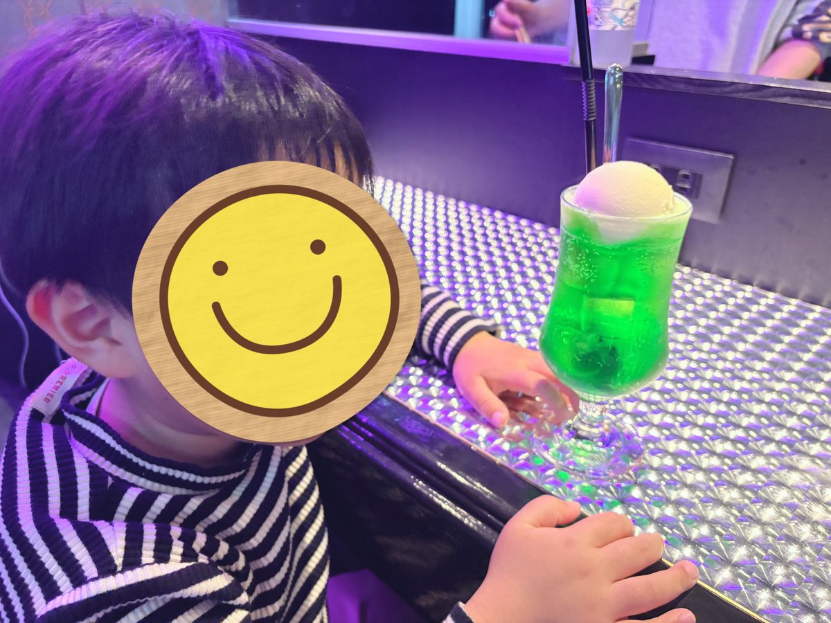 kacchicamper's tweet photo. 今日は息子とドロップ初参戦！
息子は大好物なクリームソーダと沢山のシールを貰えて大満足そうでしたww
立派なシルコレに教育しないと👨‍🏫
シント店長にも無事挨拶出来たし、サカモッチチャレンジも成功出来たしで家族揃って大満足😊 https://t.co/H32wtf6fGf