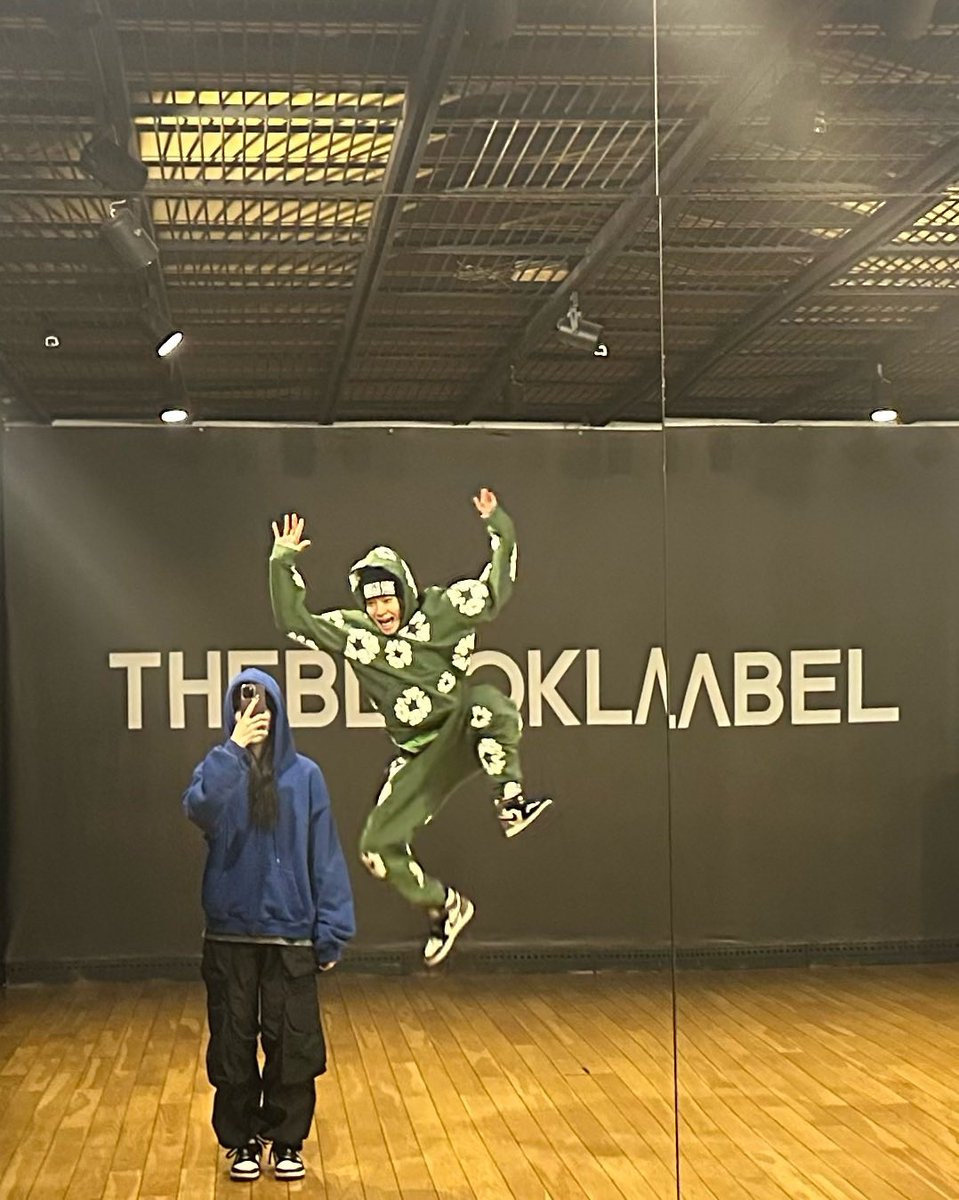 탖앤 아카이브 tweet media