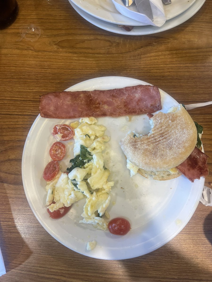 grace 🧁🍭 tweet media