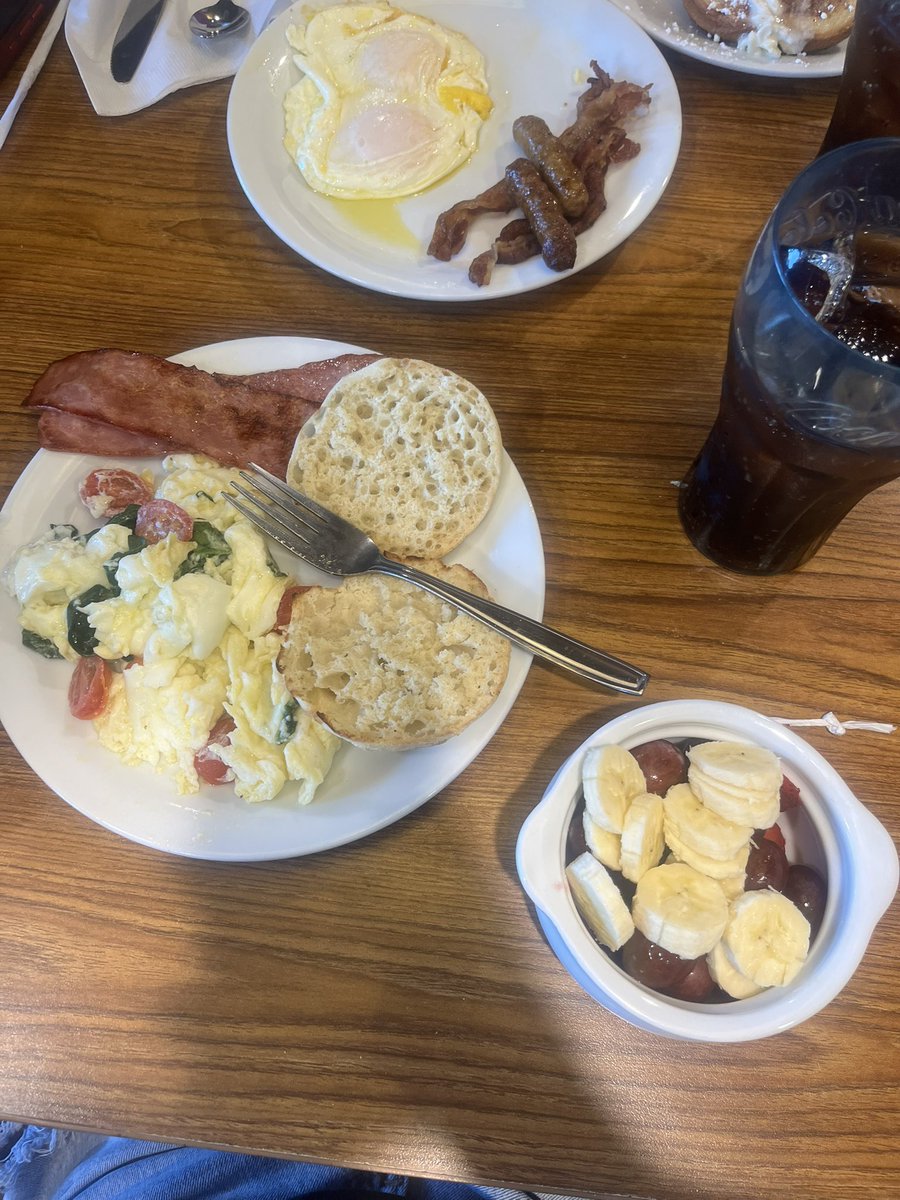 grace 🧁🍭 tweet media