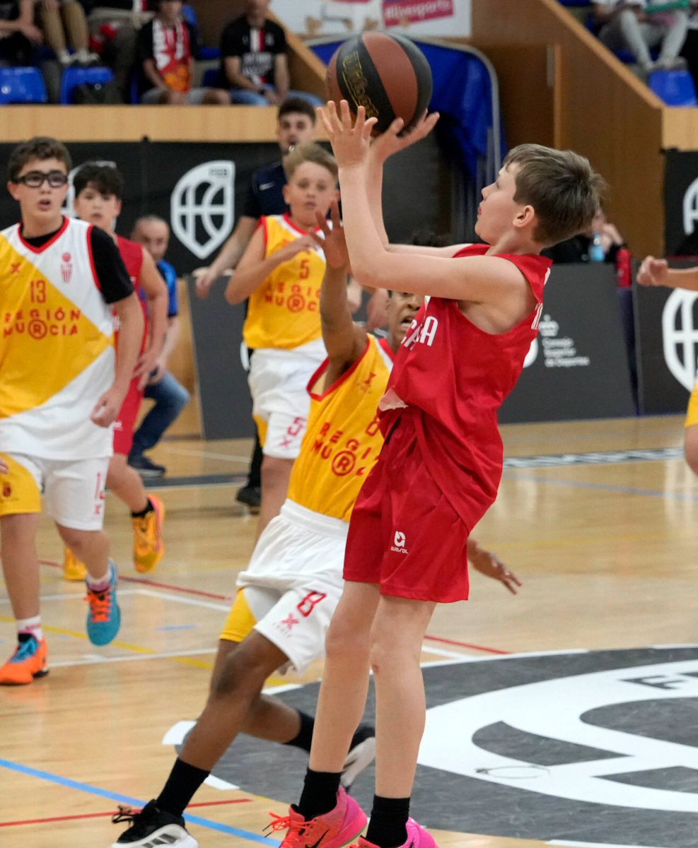 F.CántabraBaloncesto tweet media