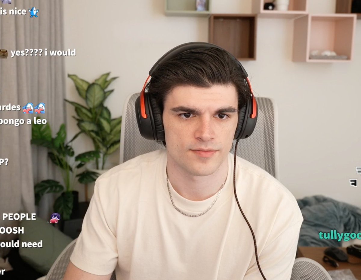 Alexa⟭⟬⁷ ⊙⊝⊜ | 🦈💛💜 tweet media