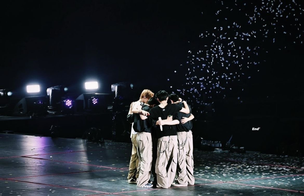 ₊˚⊹⋆ 𝐽𝐽𝑆 ♡₊˚ ft. 𝗘𝗡𝗛𝗬𝗣𝗘𝗡 𝗜𝗦 𝟳 tweet media