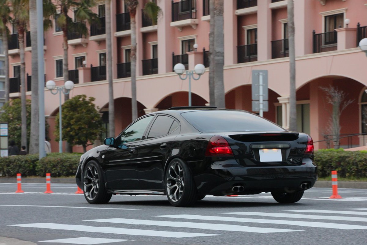 Japanese car spotter tweet media