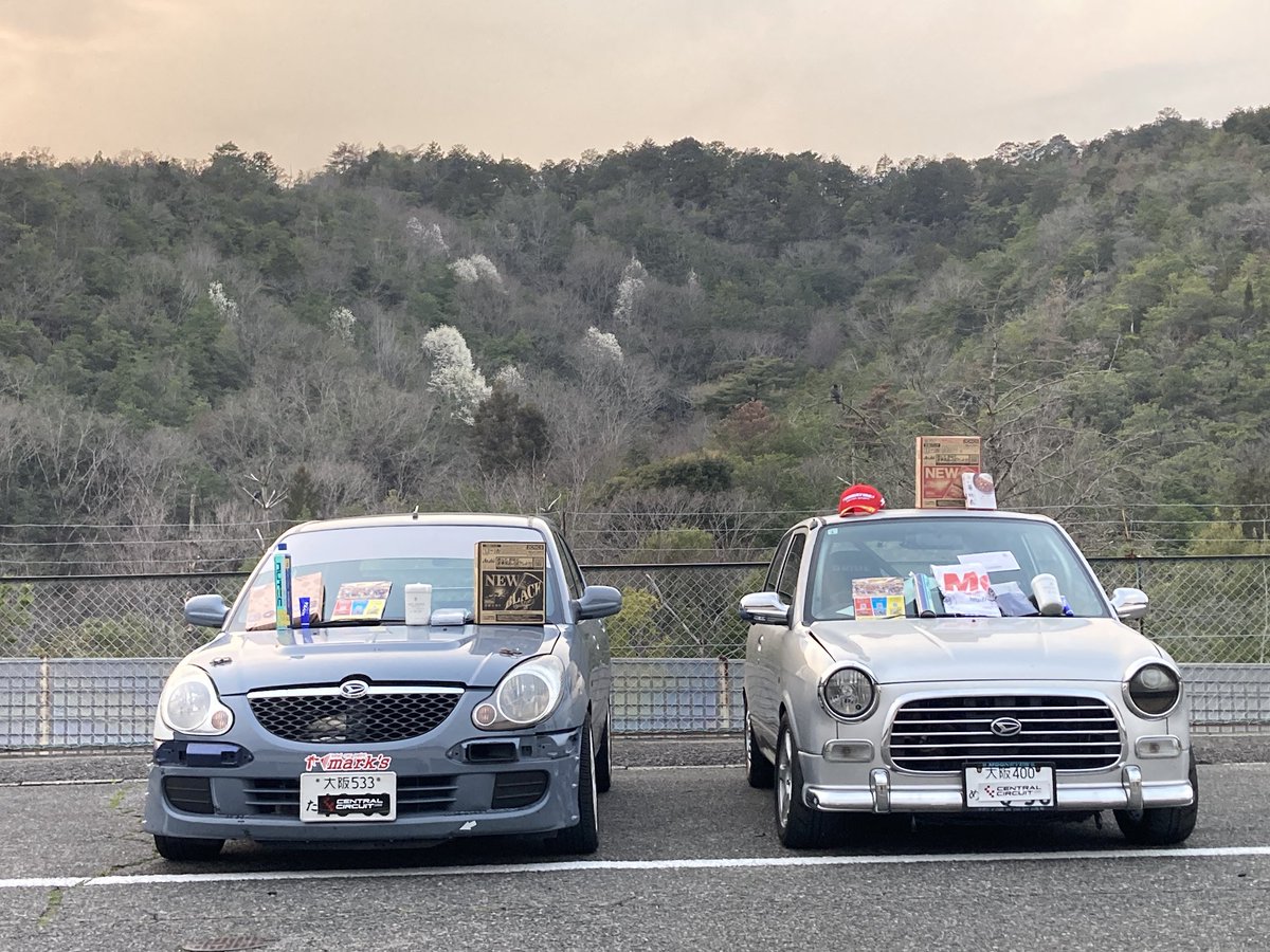 よーへー tweet media