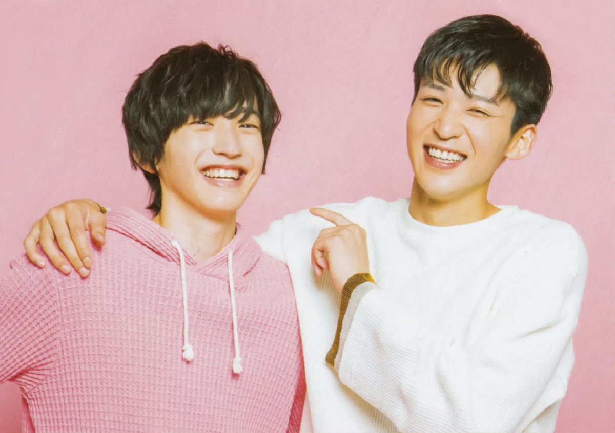 MEMEMICHI210327's tweet photo. 🖤めめみち雑誌第十五弾_写真④💗

#目黒蓮 #道枝駿佑 
#めめみち雑誌お祭り
#めめみち 消えた初恋続編希望
#미치에다슌스케 #메구로렌
#메메밋치 #사라진첫사랑
#RenMeguro #ShunsukeMichieda
#mylovemixup  #idaoki #mememichi 
#มิจิเอดะชุนสุเกะ #เมกุโระเร็น 
#เมเมะมิจจี้ #ยางลบสื่อรัก https://t.co/O4DaGGf3rw
