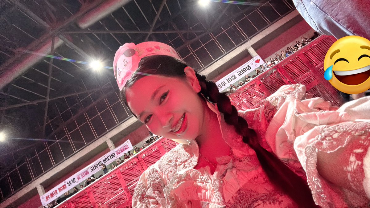 yeepoonn tweet media