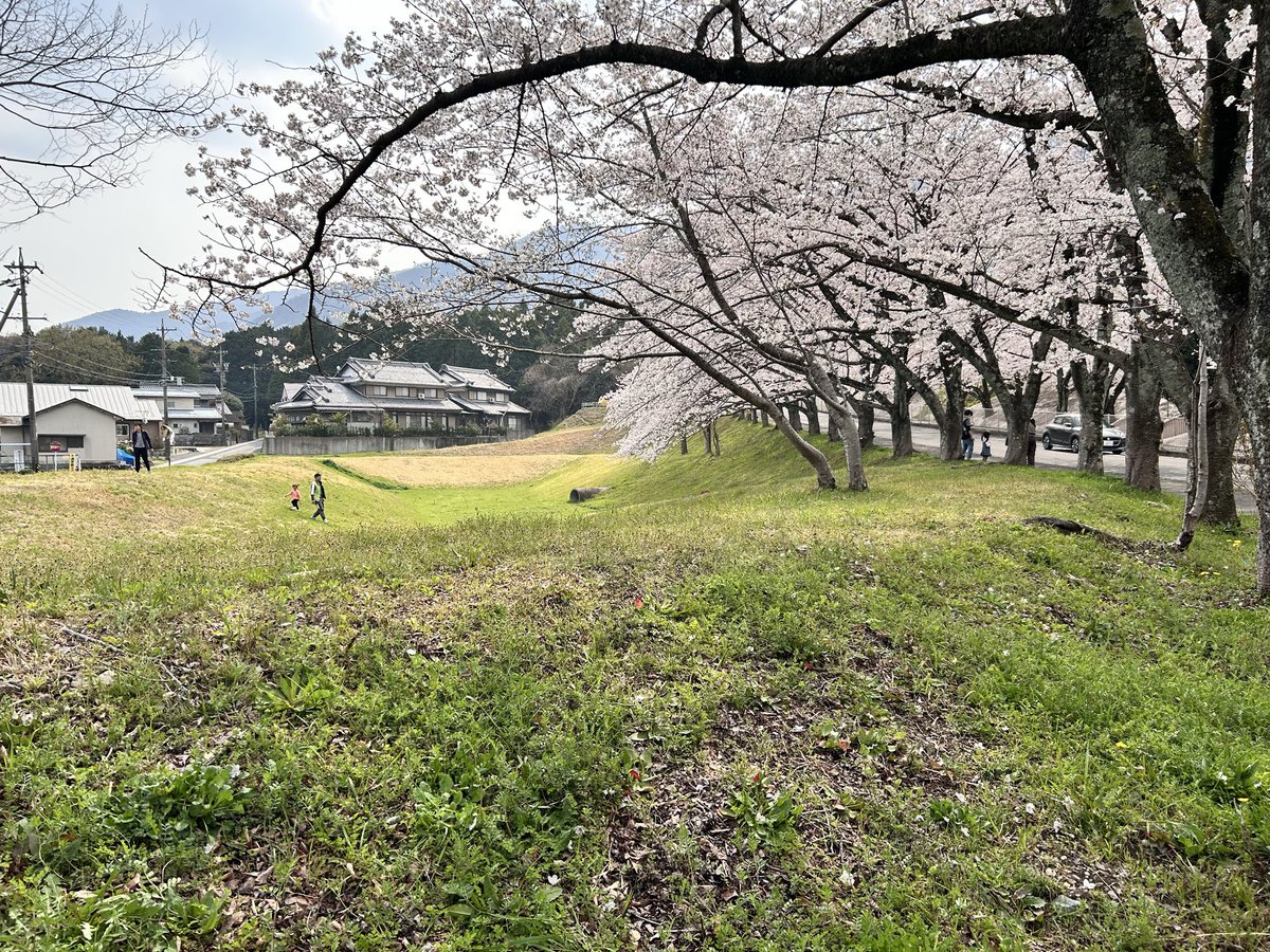 かみしたともや tweet media