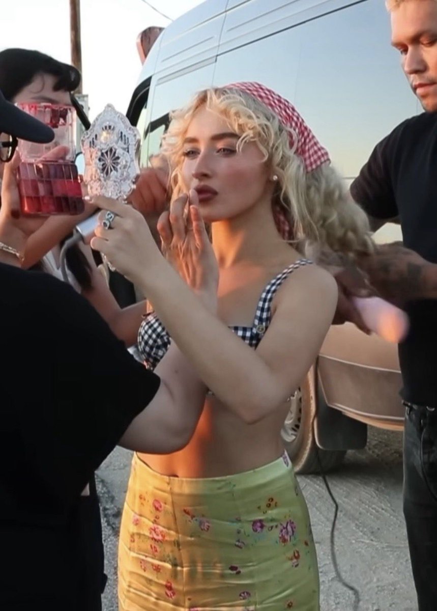 𝘭𝘪𝘢🧁🐾 tweet media