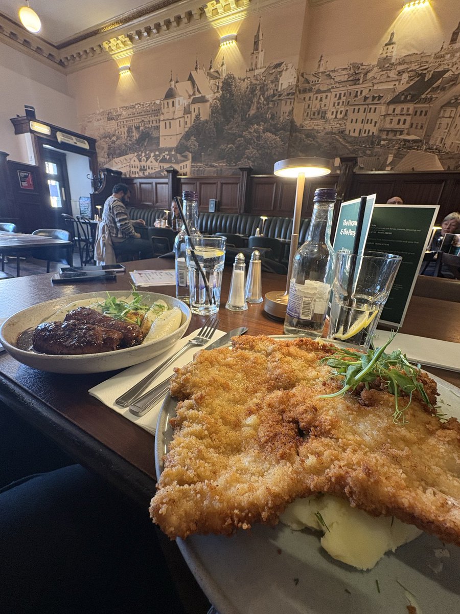 myah aŭ maja tweet media