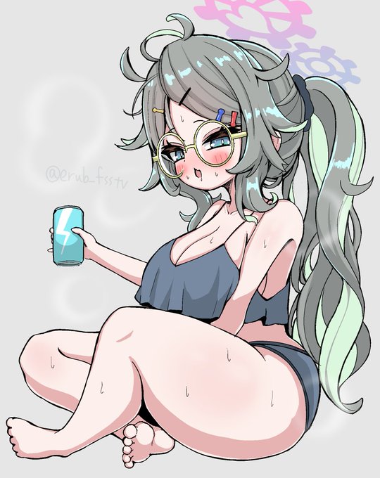 風呂上がりにこんな感じでラフに髪を纏めてる姫木メルが居ても良いと思うんですよ 