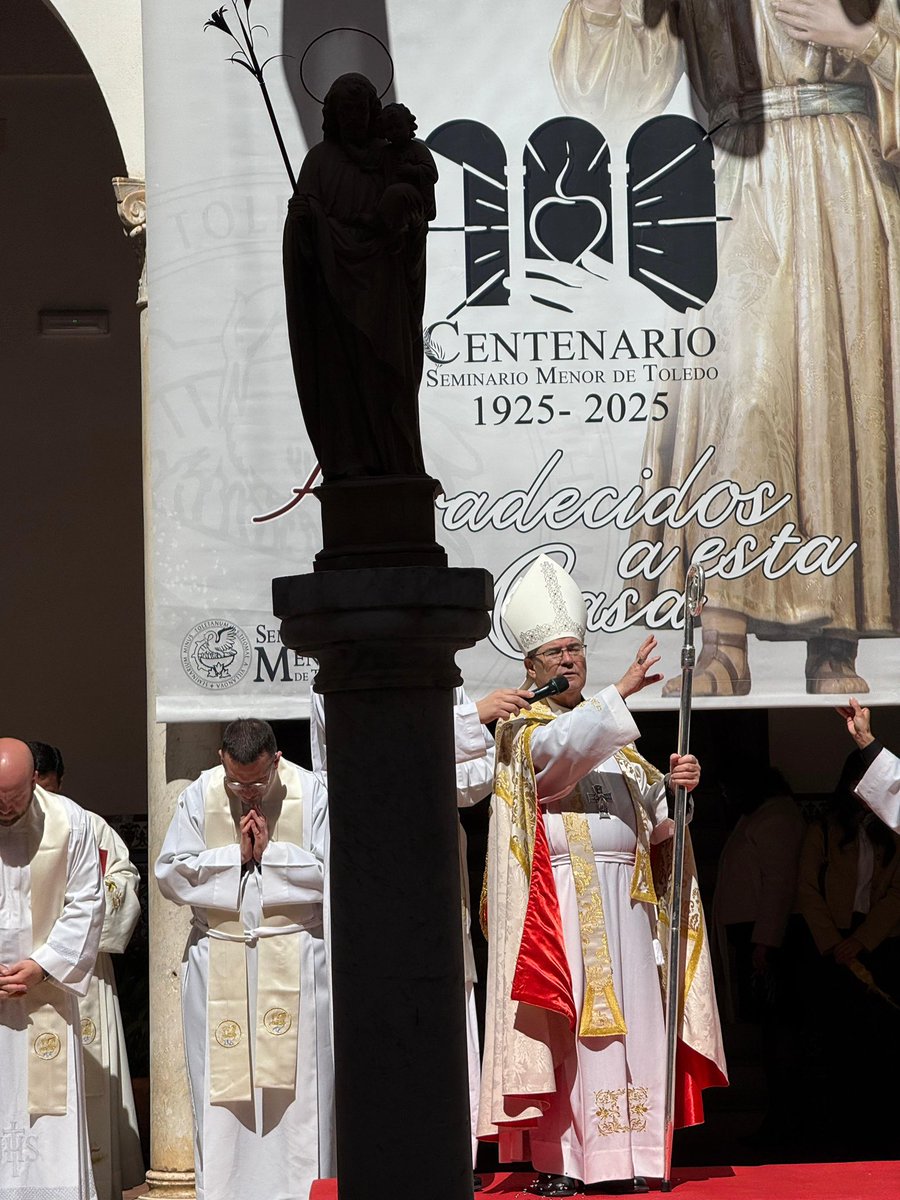 S. Menor de Toledo tweet media